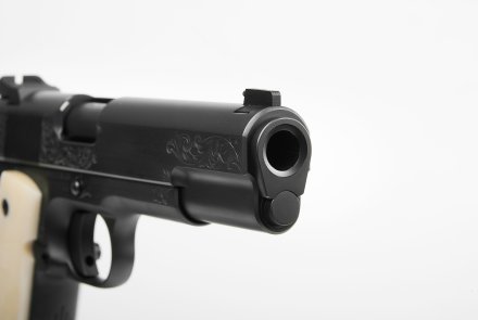 Nighthawk Custom VIP BLACK 1911er-Pistole im Kaliber .45 ACP Die Nighthawk Custom VIP BLACK 1911-Pistole verfügt über einen 127 mm-Lauf .