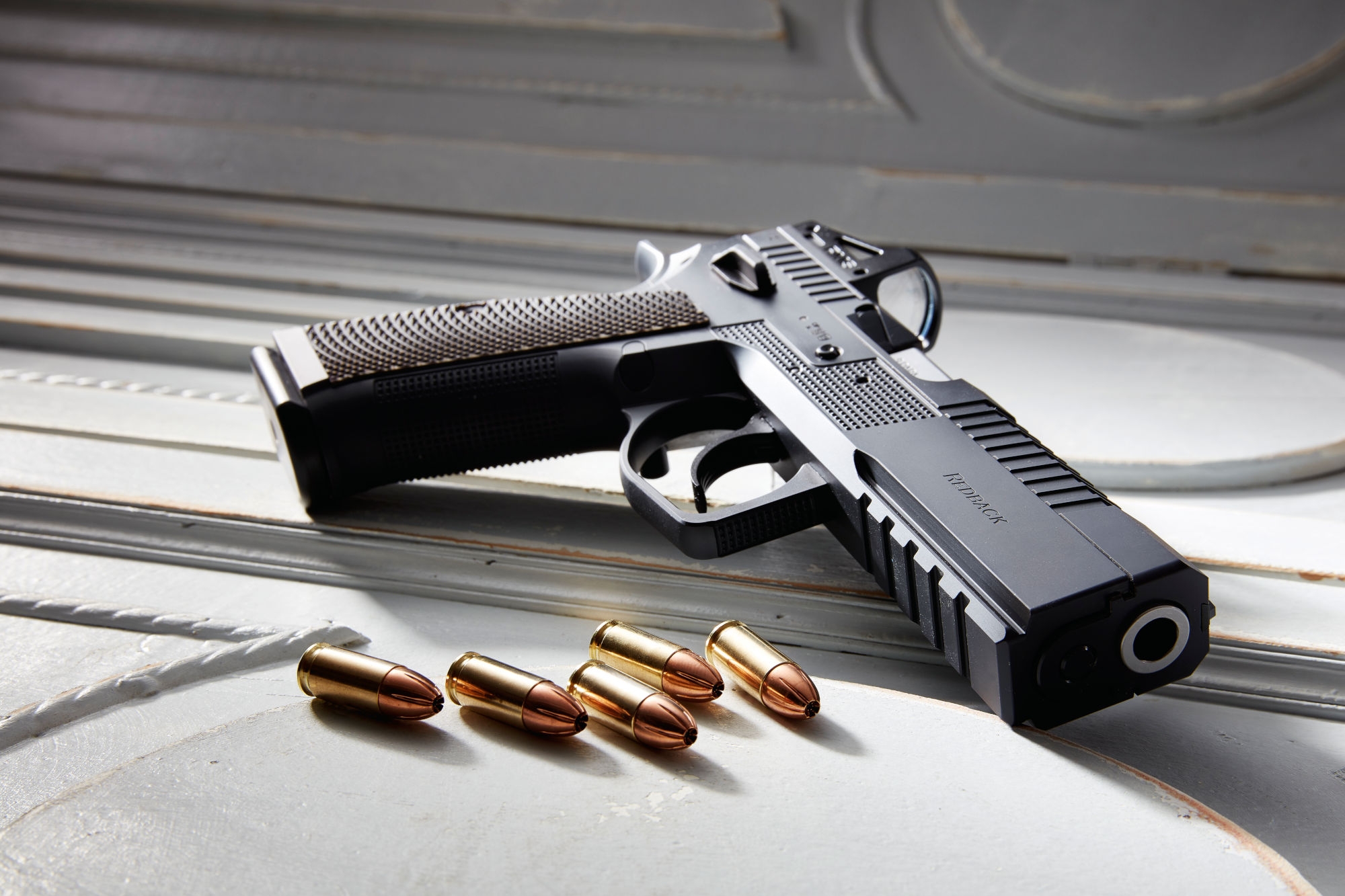 pistolen-9mm-test: Oberklasse-Pistole im Test: Phoenix Redback Carry Shield im Kaliber 9mm Luger