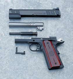 Pistole STI 1911 Nitro zerlegt Pistole STI 1911 Nitro zerlegt