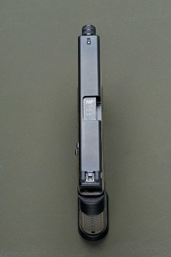 Test: Kleinkaliberpistole RBF-GL .22 LR HV Randfeuerpistole RBF-GL .22 LR HV in der Vogelperspektive von Oben