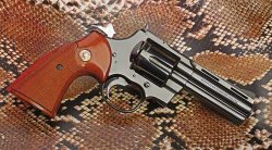 Gebrauchtwaffen kaufen: Revolver aus zweiter Hand Gebrauchter Revolver Colt Python im Kaliber .357 Magnum