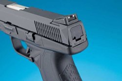 Test: Ruger American Pistol im Kaliber .45 ACP Die Visierung der Ruger American Pistol
