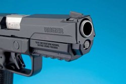 Test: Ruger American Pistol im Kaliber .45 ACP Die Ruger American Pistol von vorne