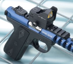 Test: Ruger Mark III Target und Ruger 22/45 Lite Blue Rotpunktvisier der Ruger 22/45 Lite Blue in .22 l.r.