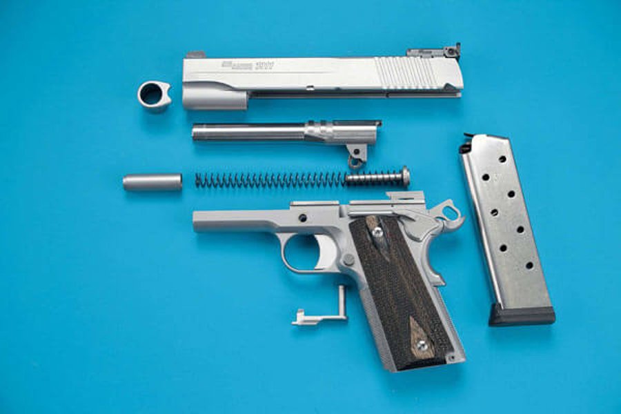 Test: SIG Sauer 1911 Stainless Target Einzelteile der SIG Sauer 1911 Stainless Target Pistole