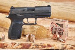 Fullsize- und kompakte Pistolen der Baureihe SIG Sauer P320 in 9 mm Luger, 10 mm Auto und .45 ACP im Praxistest SIG Sauer P320 Compact in .45 ACP.