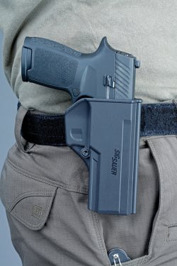 600-05-2015-SIG-Sauer-P320-Compact-in-9mm-Luger-mit-Kydex-Holster.JPG