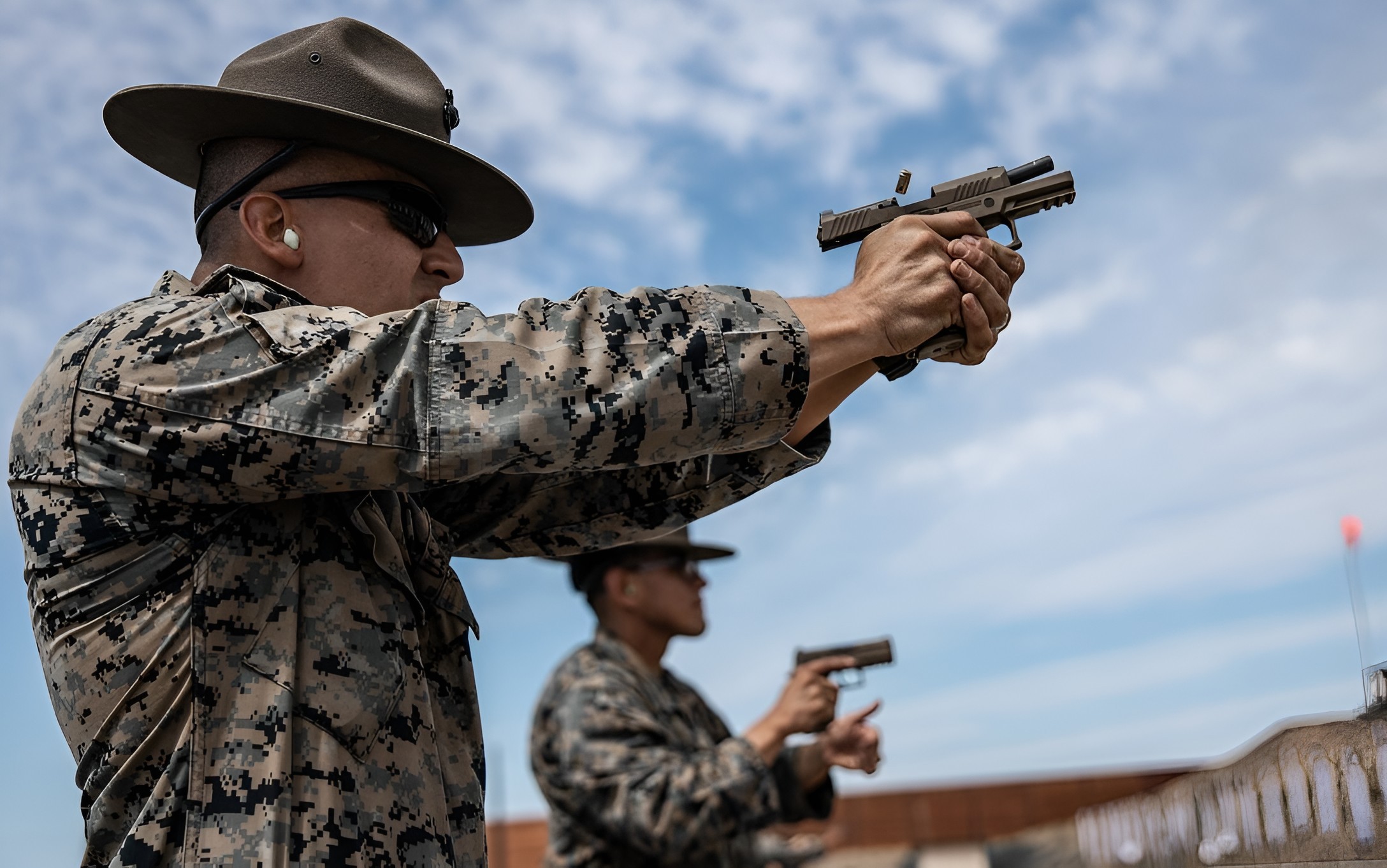 sig-sauer: Nach Unfällen mit der SIG Sauer P320 kursieren wahre und falsche Informationen über die Sicherheit der Pistole im Netz − Update: P320 beim AFGSC wieder im Dienst sig-sauer: Nach Unfällen mit der SIG Sauer P320 kursieren wahre und falsche Informationen über die Sicherheit der Pistole im Netz − Update: P320 beim AFGSC wieder im Dienst