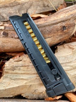 Die SIG Sauer P322 in .22 Long Rifle mit großem Magazin SIG Sauer P322 Magazin mit 20 + 1 Patrone
