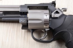 Test: Smith & Wesson 686 Distinguished Combat Magnum "Max 1500" in .357 Magnum vom S&W Club 30 Trommelverriegelung des Smith & Wesson 686 Distinguished Combat Magnum "Max 1500" in .357 Magnum vom S&W Club 30