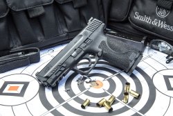 Smith & Wesson M&P M2.0 Smith & Wesson M&P M2.0 in schwarz