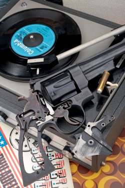 Test & Technik: Smith & Wesson M 28 Highway Patrolman Revolver Blattfeder und Griffspanne der Smith & Wesson M 28 Highway Patrolman