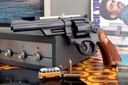 Test & Technik: Smith & Wesson M 28 Highway Patrolman Revolver Der Smith & Wesson M 28 Highway Patrolman in .357 Magnum in Seitenansicht