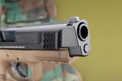 Test Militär: Smith & Wesson M & P 45 Schlitten der Waffe