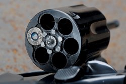 Test: Revolver SMITH & WESSON M19 Combat Test: Revolver SMITH & WESSON M19 Combat