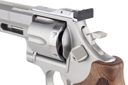 Edler Revolver im ausführlichen Test: Spohr N670 Standard 6.5 im Kaliber .44 Magnum Edler Revolver im ausführlichen Test: Spohr N670 Standard 6.5 im Kaliber .44 Magnum