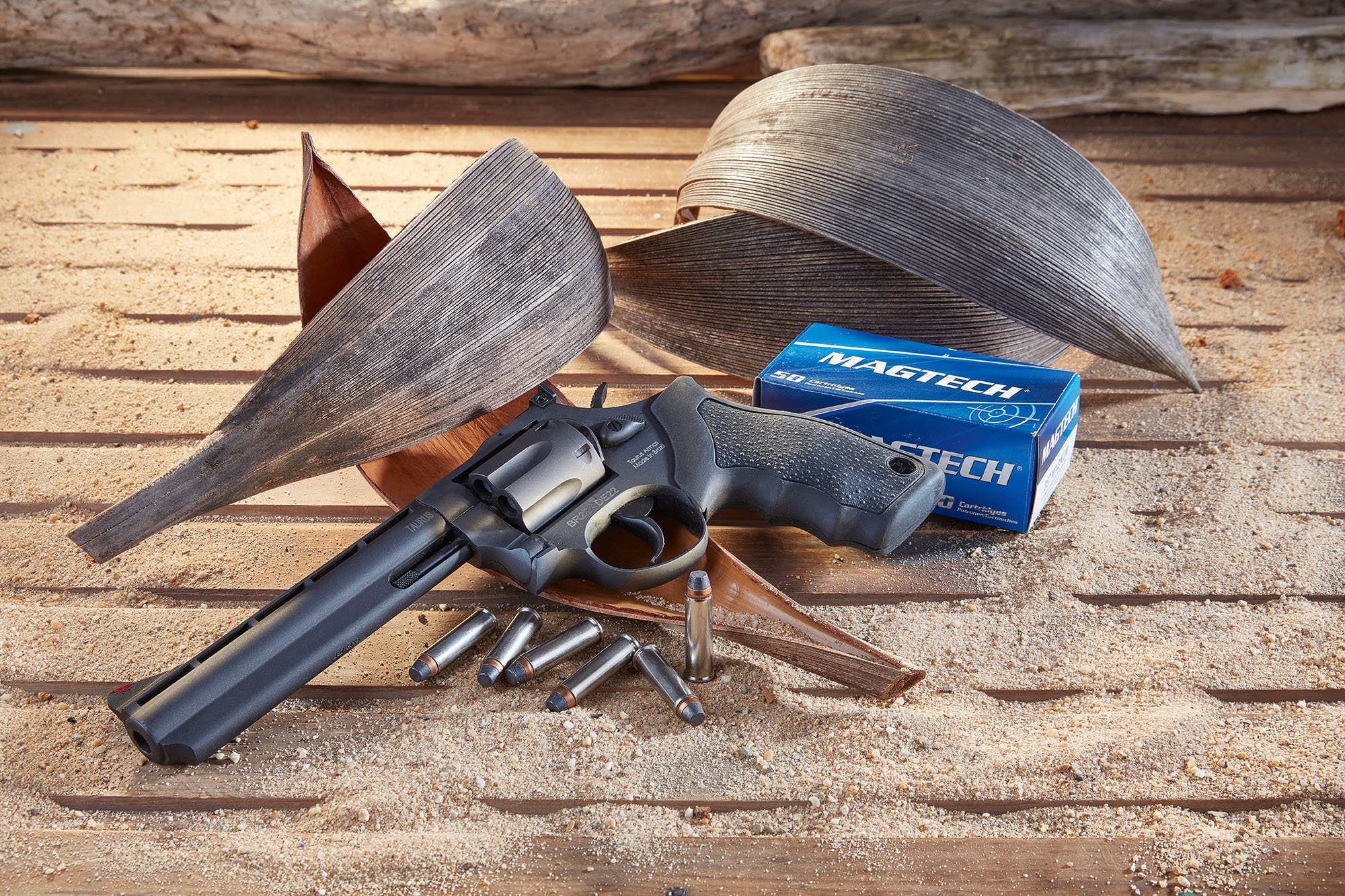 taurus: Praxistest: Der 6-Zoll-Taurus Sportrevolver Modell 689, in Kaliber .357 Magnum - jetzt im Vertrieb von Frankonia taurus: Praxistest: Der 6-Zoll-Taurus Sportrevolver Modell 689, in Kaliber .357 Magnum - jetzt im Vertrieb von Frankonia