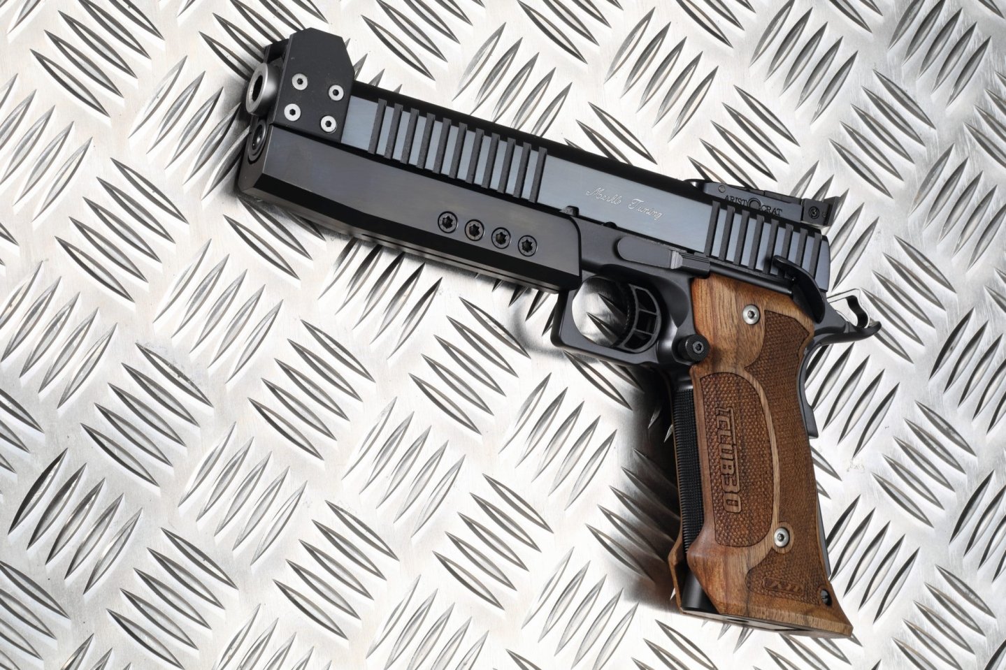 Merkle Custom PPC-Pistole 9 mm Luger Einzelstück Test Merkle PPC-Pistole von links