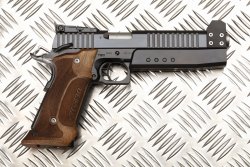 Merkle Custom PPC-Pistole 9 mm Luger Einzelstück Test Merkle PPC von rechts