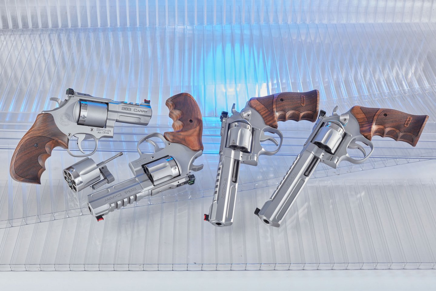 Neue Revolver exklusiv bei B&H: Spohr 283 Carry und 286 Universal − was leisten die .357er für Jagd und Sport im Test?  Die Spohr-Revolver der Baurieihe 28 auf einen Blick: 283 Carry, 284 Carry, 285 Universal und 286 Competition, alle im Kaliber 357 Magnum.