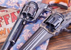 Uberti 1875 Remington Outlaw: Single-Action-Revolver in .45 Colt im Praxistest Uberti 1875 Remington Outlaw: Single-Action-Revolver in .45 Colt im Praxistest