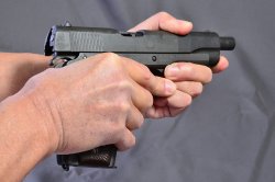 Verschiedene Methoden, um den Schlitten zurückzuziehen Verschiedene Methoden, um den Schlitten zurückzuziehen