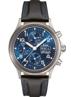 Exklusive, limitierte WALTHER x SINN Edition: Pistole PDP Steel Frame FS und Automatikuhr Sinn 358 Ziffernblatt der Sinn 358 Walther.