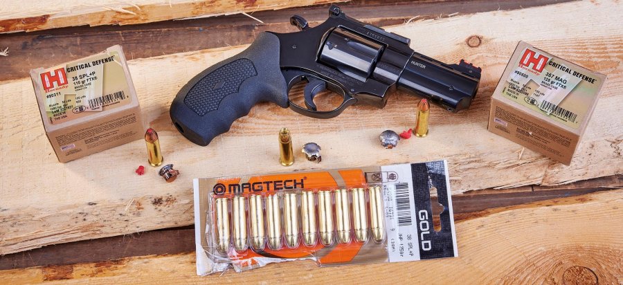 Exklusiv bei der Alljagd: Test des kompakten Nachsuchenrevolvers Weihrauch HW 357 Hunter Horrido in .357 Magnum Weihrauch HW 357 Horrido mit Testmunition.
