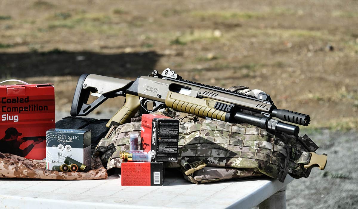 fabarm: Test: FABARM STF 12 Telescopic F.E. Pump-Gun für Polizei und Behörden fabarm: Test: FABARM STF 12 Telescopic F.E. Pump-Gun für Polizei und Behörden