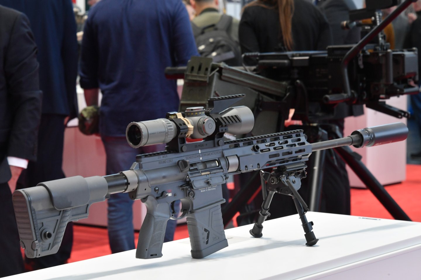 Heckler & Koch erhält Auftrag für das semiautomatische Scharfschützengewehr G210 für die Spezialkräfte der BW Das HK MR308A6 am Heckler & Koch-Stand auf der EnforceTac 2024.