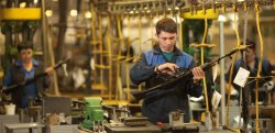 KALASHNIKOW-Konzern verdoppelt Produktion KALASHNIKOW-Konzern verdoppelt Produktion