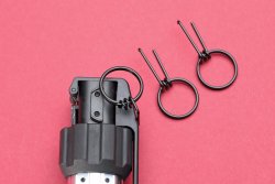 Nextorch ND30B – elektronischer Irritationskörper: Die Flashbang zum Wiederaufladen Nextorch ND30B mit Sicherungsringen.