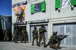 Schweizer Spezialkräfte im Übungseinsatz.