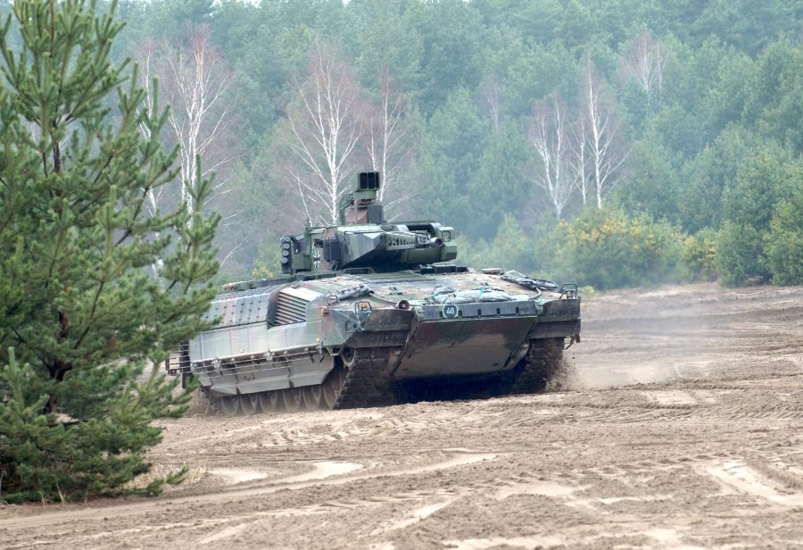 Rheinmetall erweitert Schützenpanzer Puma der Bundeswehr Moderner Schützenpanzer Puma