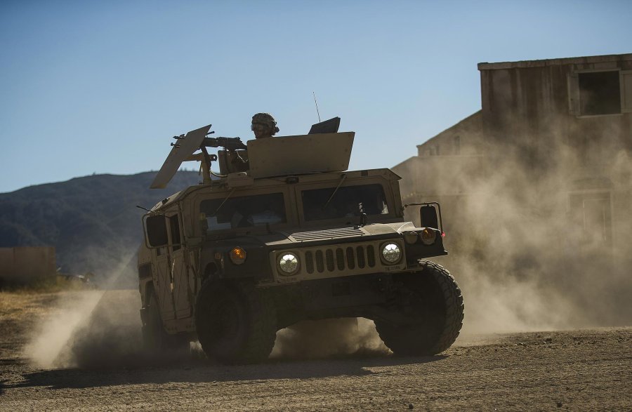 Militärfahrzeug Humvee oder HMMWV HMMWV Militärfahrzeug