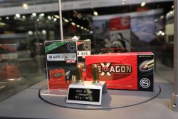GECO Neuheiten 2017: Munition für Kurzwaffen GECO .45 Auto HEXAGON Verpackung mit Aufsteller