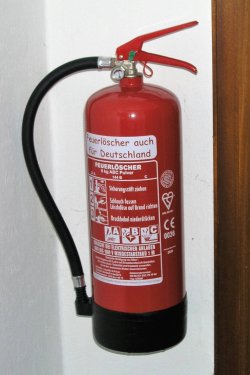 Wiederladen: Was Einsteiger alles vor dem selbstständigen Herstellen ihrer Munition beachten sollten. 6 Kilogramm ABC Feuerloescher als voraussetzung zum-wiederladen von munition