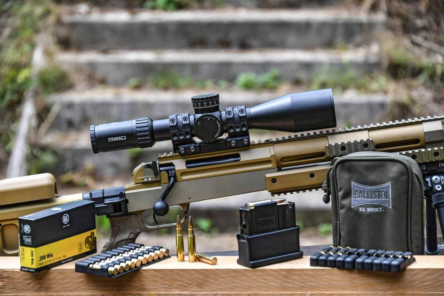 Steiner M7Xi 4-28x56: taktisches Long-Range-Zielfernrohr im Test Steiner-M7Xi-4-28x56-Taktisches-Zielfernrohr-auf-Haenel-RS8-mit-RWS-Target-Elite-Plus-und-Ballistol-Gesamtuebersicht-.JPG