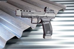 Canik TP9 SFX mit Red Dot der Marke Nikko Stirling Diamond XT4. Canik TP9 SFX mit Red Dot der Marke Nikko Stirling Diamond XT4.