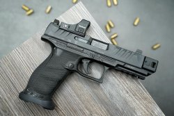 Im Praxistest: Die Leuchtpunktzielgeräte Bushnell RXS-250, RXC-200 und RXU-200  Das große Bushnell RXS-250 auf einer Walther PDP.