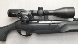GPO Spectra Dot Rotpunktvisier: Die kompakte Reflexoptik von German Precision Optics für Jagd und Sport im Test GPO Spectra Dot Rotpunktvisier seitlich auf Benelli Argo-Selbstladebuechse montiert