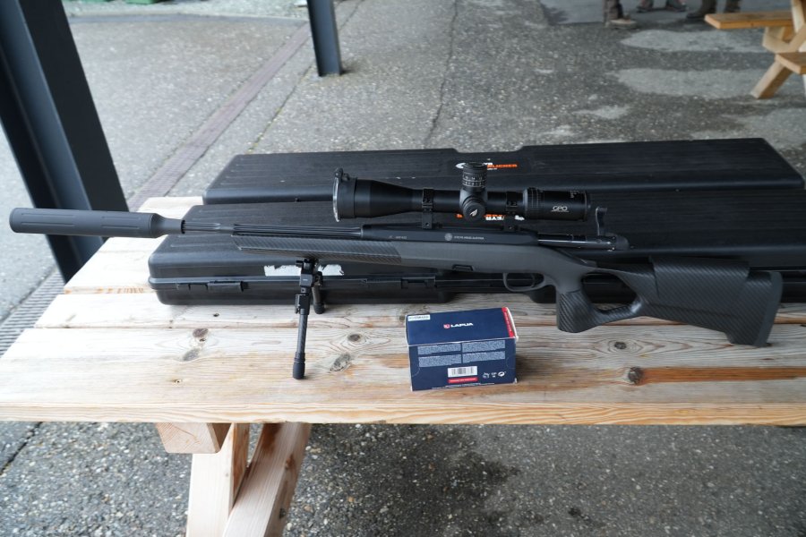 German Precision Optics: Eindrücke vom diesjährigen Longe Range-Seminar auf der Seetaler Alpe mit Videos Das Zielfernrohr GPO SPECTRA 4,5-27x50i PLRi auf einer Steyr-Büchse Modell Gams.