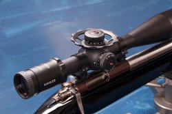 Handhabung des KAHLES K 1050 Bedienrad für Parallaxenverstellung