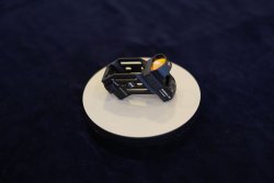 MAK AG: Besuch mit Video beim Hersteller von Optik und mehr für Sportschießen und Jagd MAK P-Lock für Reflexvisiere im Detail.