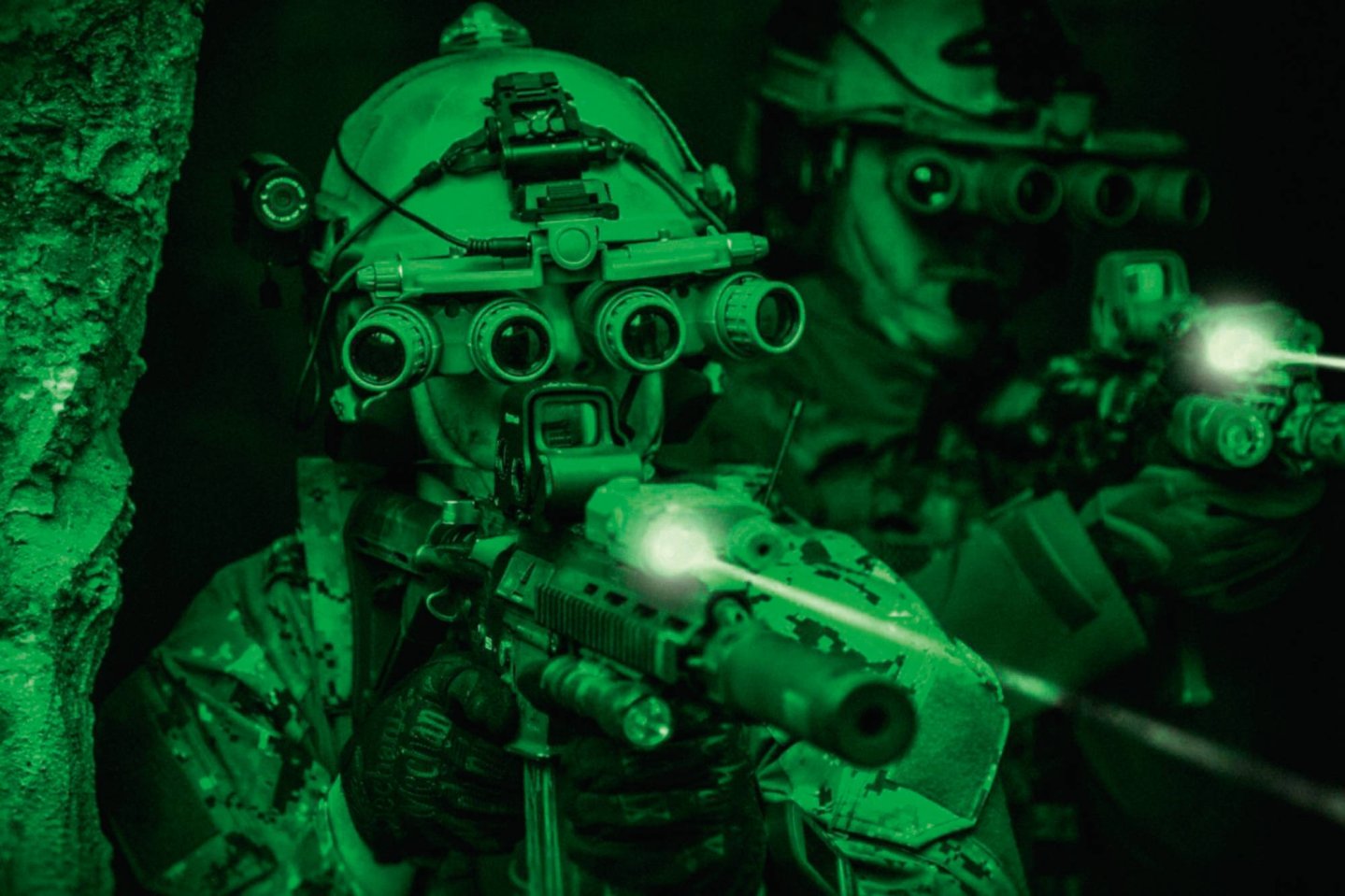 GPNVG-18 an einem Soldaten.