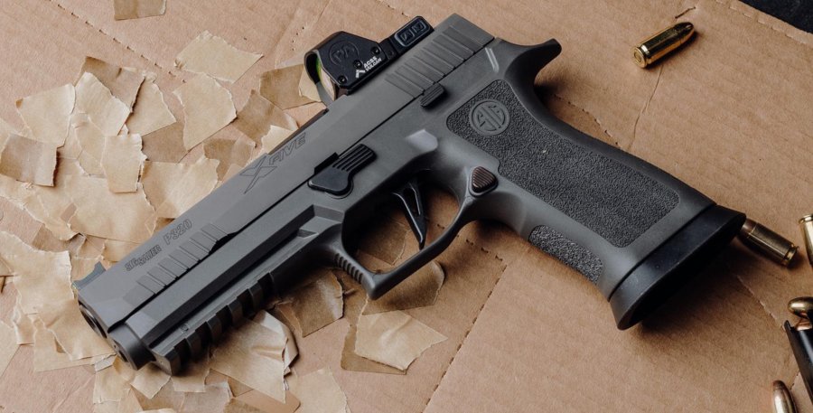 Reflex Sight Primary Arms GLx RS-15 Mini-Reflex – nun über Ferkinghoff International in Europa verfügbar SIG Sauer X5 Legion von links mit montiertem  Primary Arms GLx RS-15.