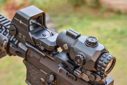 Sightmark Ultra Shot R-Spec und XT-3 Magnifier Das test Set-Up für die Sightmark Optiken