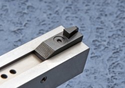 Visiere aus Metall: Alle Formen, Vorteile, Nachteile Visiere aus Metall: Alle Formen, Vorteile, Nachteile