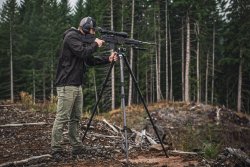 Vortex Optics Spitfire HD Gen II sowie andere Optiken und Zubehör für dynamischen und Long Range Sport Vortex Radian-Dreibein im Einsatz