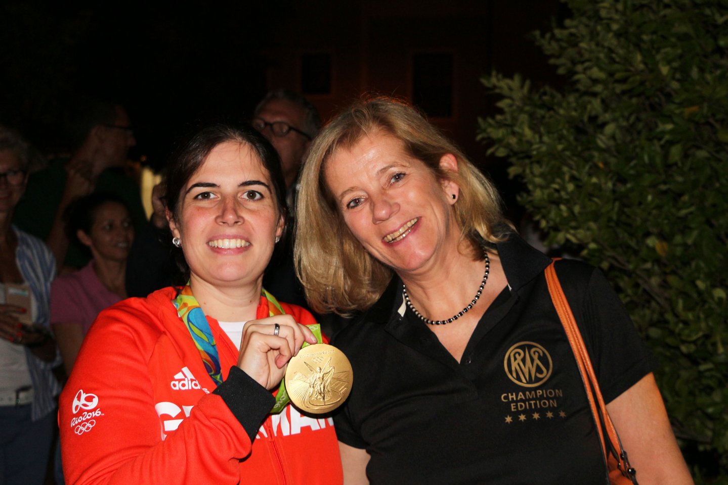 Barbara Engleder mit Nicole Heidemann von RWS